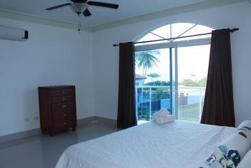 هتل Cabarete Town House