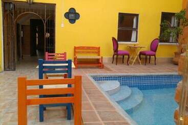 هتل Hacienda Del Carmen