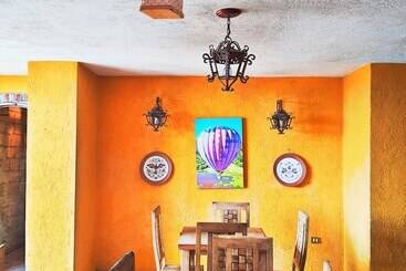 هتل Hacienda Los Dolores   Hostel
