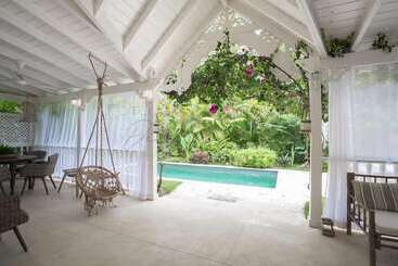 هتل Mahona Bed & Breakfast