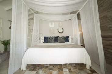 هتل Mahona Bed & Breakfast