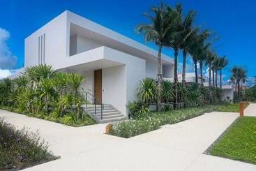 هتل Melia Phuket Mai Khao