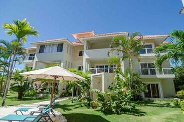 هتل Paradise Condos