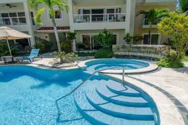 هتل Paradise Condos