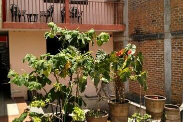 هتل Posada De Santa Rosa Bed And Breakfast