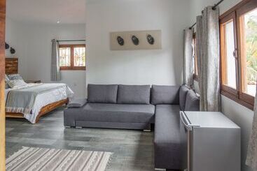 هتل Villa San Juan Bed&breakfast