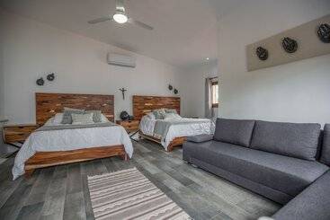 هتل Villa San Juan Bed&breakfast