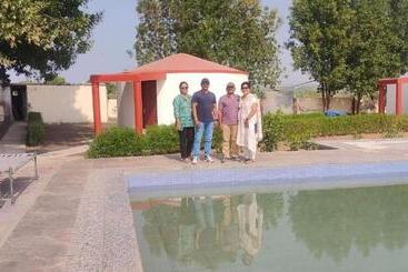 هتل Krishna Farm & Forest