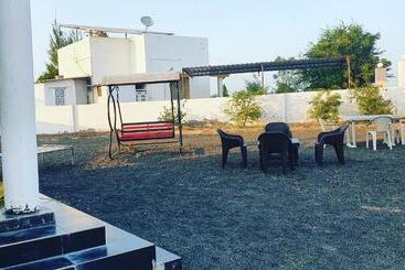 هتل Krishna Farm & Forest