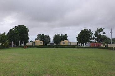 هتل Krishna Farm & Forest