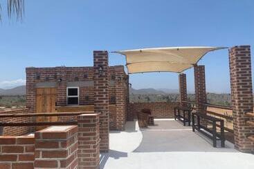تختخواب و صبحانه Baja69 Lodge
