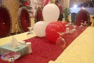 هتل Titanic Resort Faisalabad