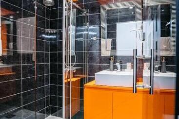 Magico Rooms & Apartments