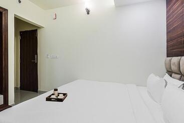هتل Super Townhouse Marina
