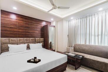 هتل Super Townhouse Marina
