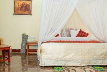 هاستل Karibu Heritage House