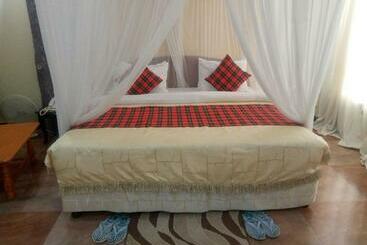 هاستل Karibu Heritage House