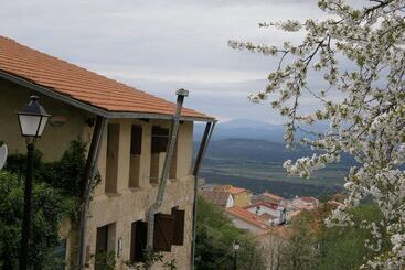 Albergue Aurora Boreal - Casas del Monte