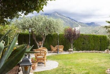 Cortijo De Salia - Alcaucín