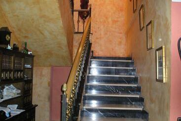 Hostal Restaurante Carolina