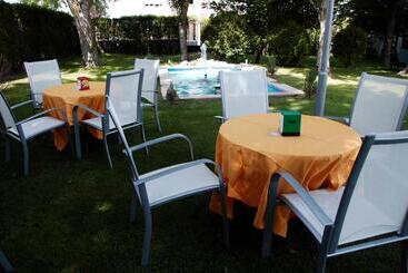 Hostal Restaurante Carolina