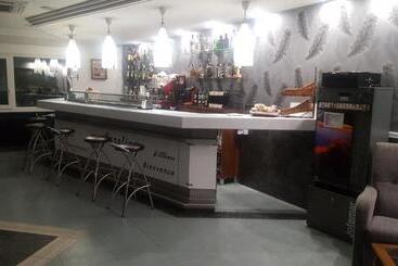Hostal Restaurante Carolina
