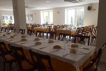 Hostal Restaurante Carolina