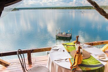 هتل Tongabezi Lodge