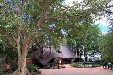 هتل The Victoria Falls Waterfront