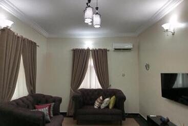 تختخواب و صبحانه E   Glisters Home