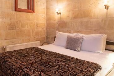 تختخواب و صبحانه Tatlı Kaya Otel