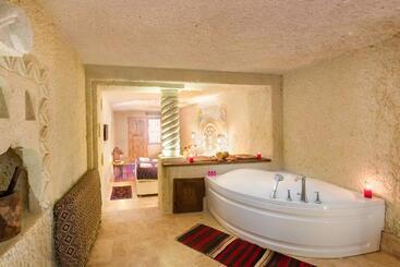 تختخواب و صبحانه Tatlı Kaya Otel
