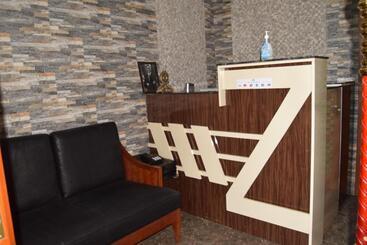 تختخواب و صبحانه Zimbo Golden Vip Lodge