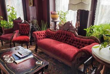 تختخواب و صبحانه Buffalo Harmony House