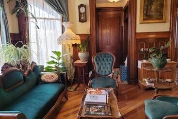 تختخواب و صبحانه Buffalo Harmony House