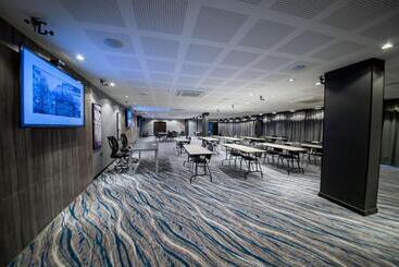 هتل Hilton Garden Inn Santiago Del Estero