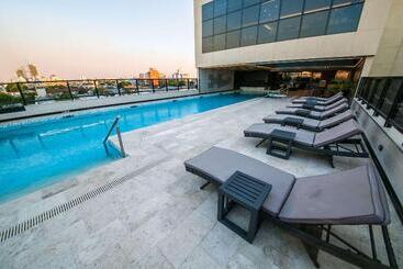 هتل Hilton Garden Inn Santiago Del Estero