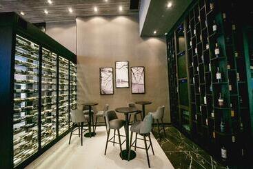 هتل Hilton Garden Inn Santiago Del Estero