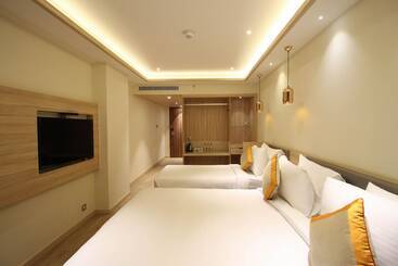 Jagadish Hotels Sankey Road