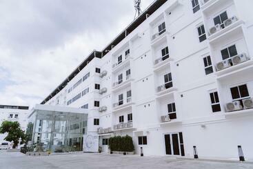 Thewhitehotel By Charoensri   Sha Extra Plus