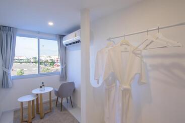 Thewhitehotel By Charoensri   Sha Extra Plus