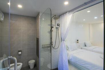 Thewhitehotel By Charoensri   Sha Extra Plus