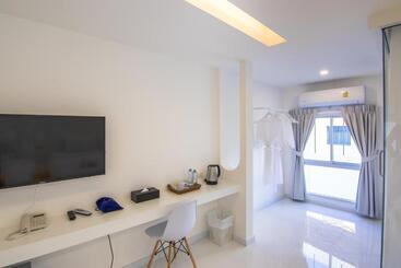 Thewhitehotel By Charoensri   Sha Extra Plus