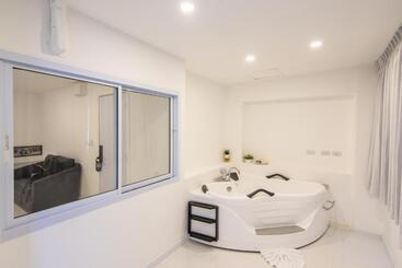 Thewhitehotel By Charoensri   Sha Extra Plus