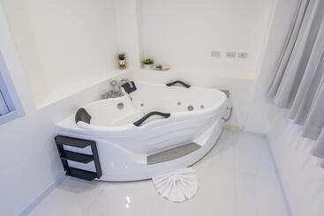 Thewhitehotel By Charoensri   Sha Extra Plus