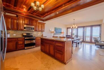 Hol Chan Reef Resort & Villas