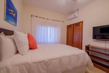 Hol Chan Reef Resort & Villas