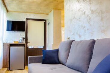 هتل Dilivita Rest House