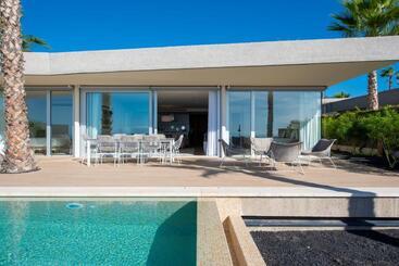 هتل Los Jardines de Abama Suites