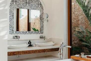 هتل Lux Marijani Zanzibar